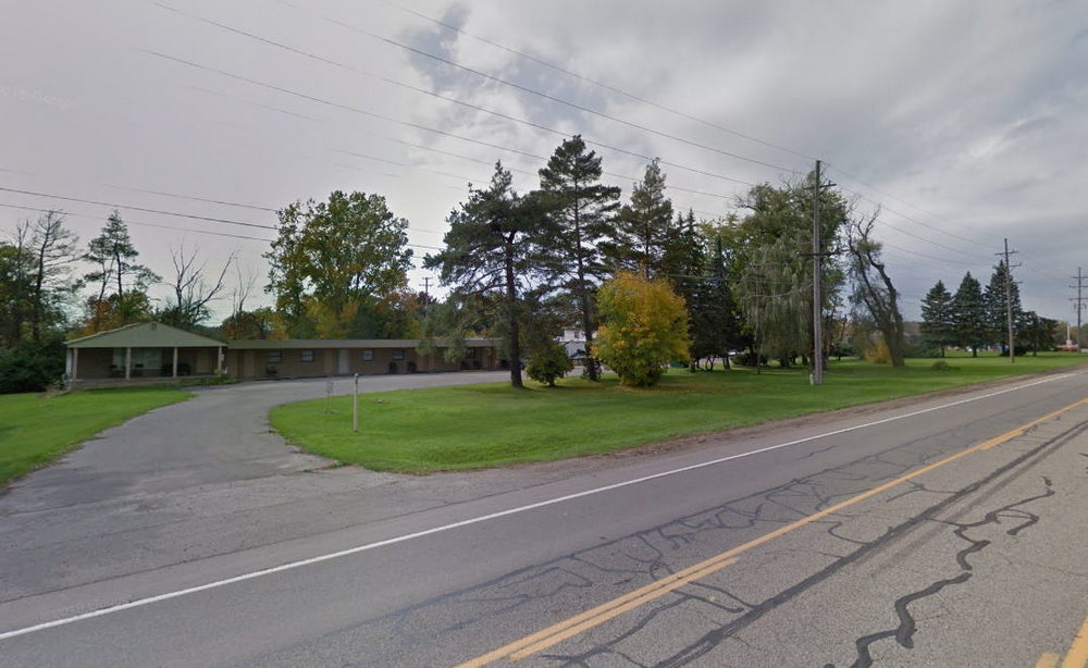 Crest Motel (Bethel Suites) - 2016 Street View